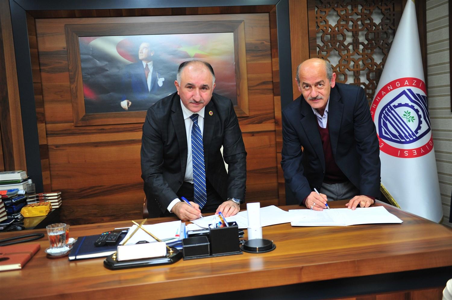 BELEDİYE İLE MİLLİ EĞİTİM ARASINDA MESLEKİ EĞİTİM PROTOKOLÜ İMZALANDI 