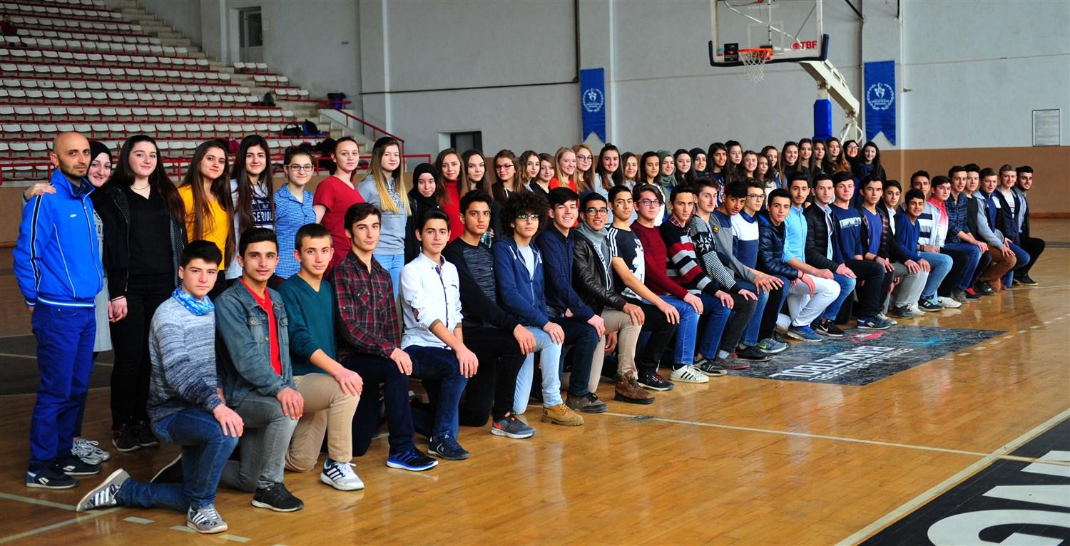 BELEDİYE HALKOYUNLARI EKİBİ BÜYÜK YARIŞMAYA HAZIRLANIYOR 