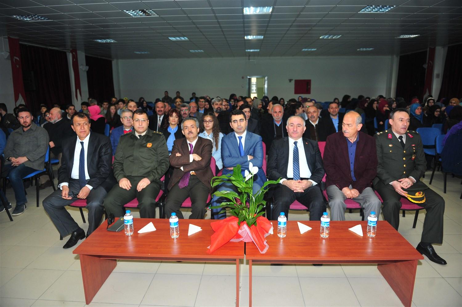 BAŞKAN ÇAĞLAYAN MEHMET AKİF ERSOY'U ANMA PROGRAMINA KATILDI 