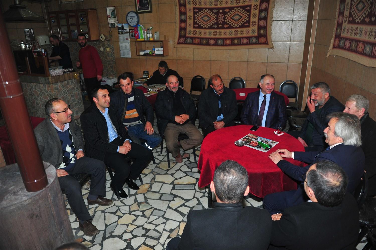 BAŞKAN ÇAĞLAYAN GÜNE ÇAKIRLI MAHALLESİ'NDE VATANDAŞLARI DİNLEYEREK BAŞLADI 