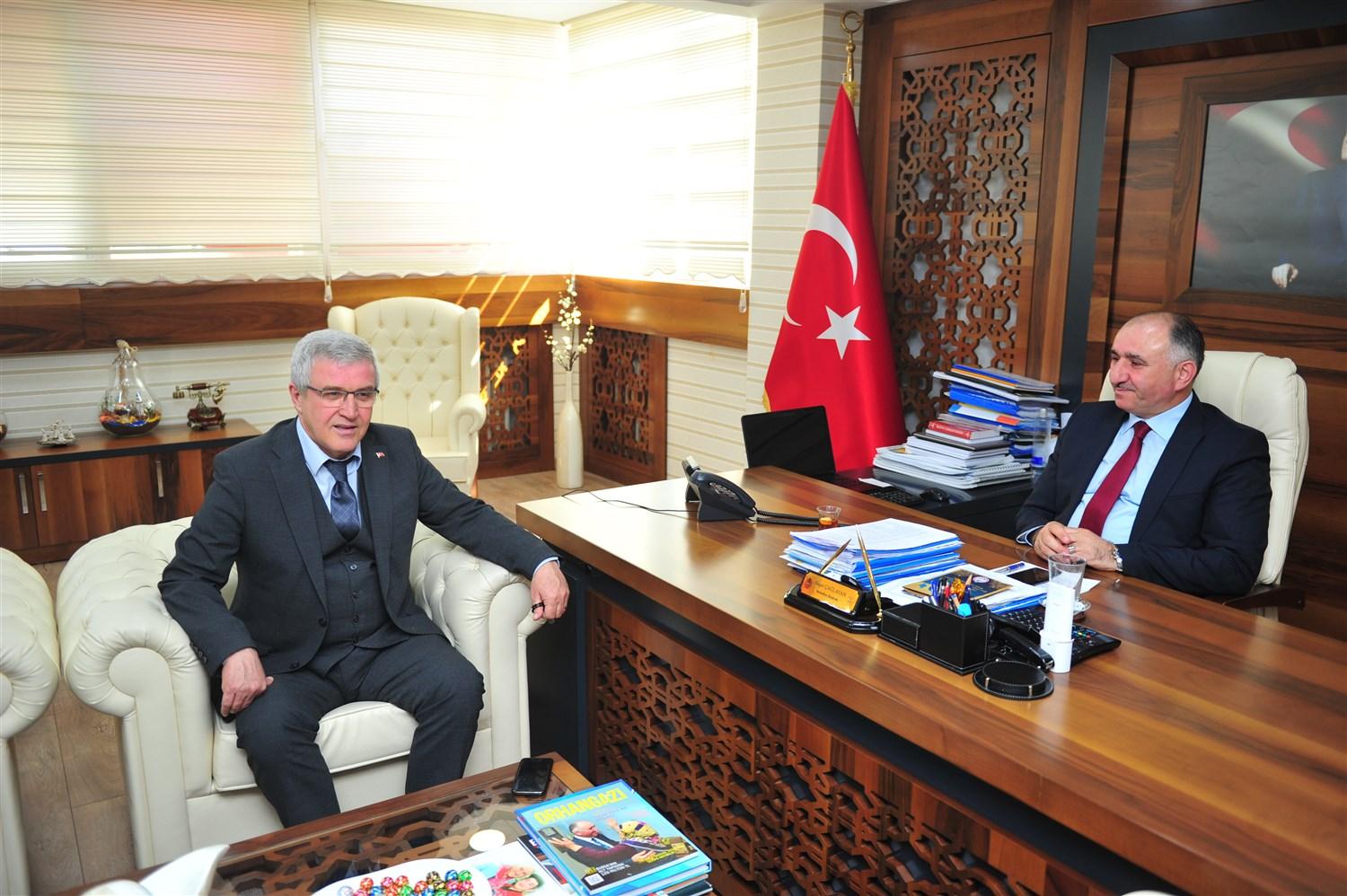 İÇİŞLERİ BAKAN DANIŞMANI HARUN AKIN ÇAĞLAYAN’I ZİYARET ETTİ 