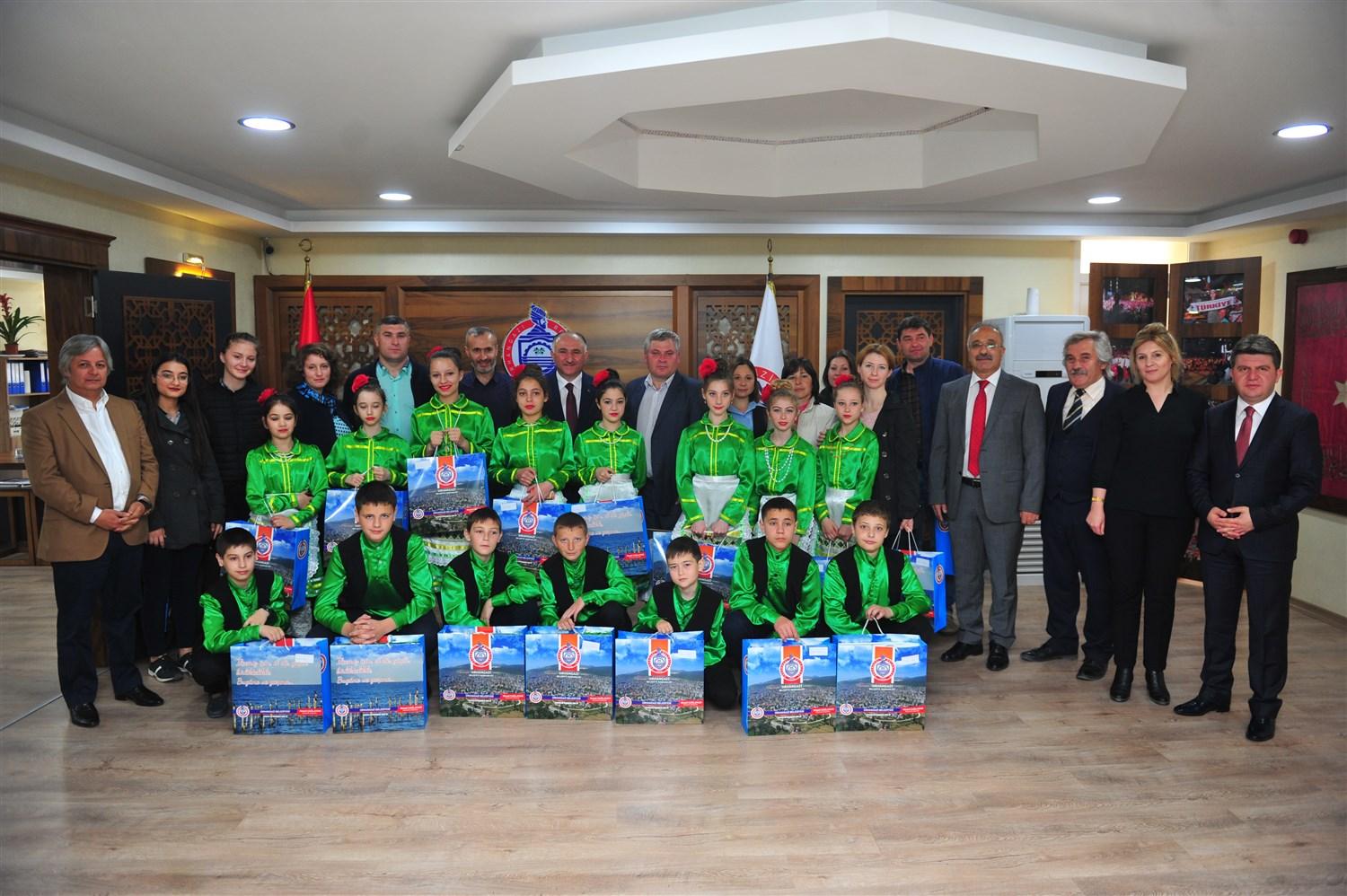 BAŞKAN ÇAĞLAYAN GAGAVUZ CUMHURİYETİ'NDEN GELEN MİSAFİRLERİ AĞIRLADI 