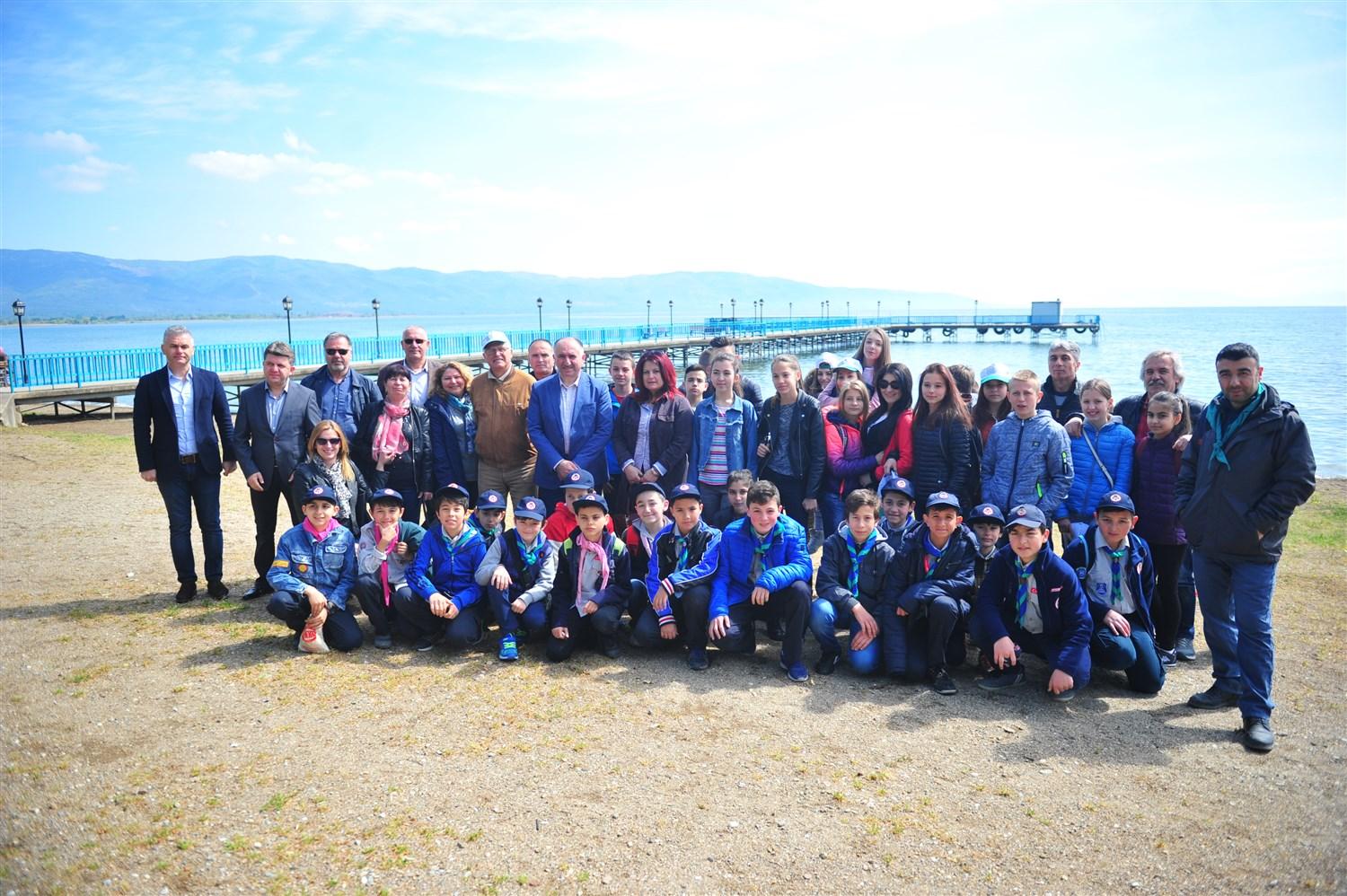 BAŞKAN ÇAĞLAYAN ORHANGAZ'Lİ İZCİ ÖĞRENCİLER, BULGARİSTAN'DAN GELEN ÇOCUKLAR VE HEYETİ GÖL KIYISINDA AĞIRLADI 