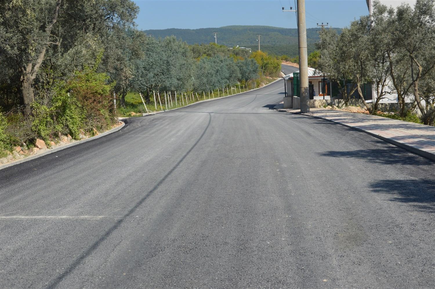 NADIR YOLUNDA ASFALT ÇALIŞMALARI TAMAMLANDI 