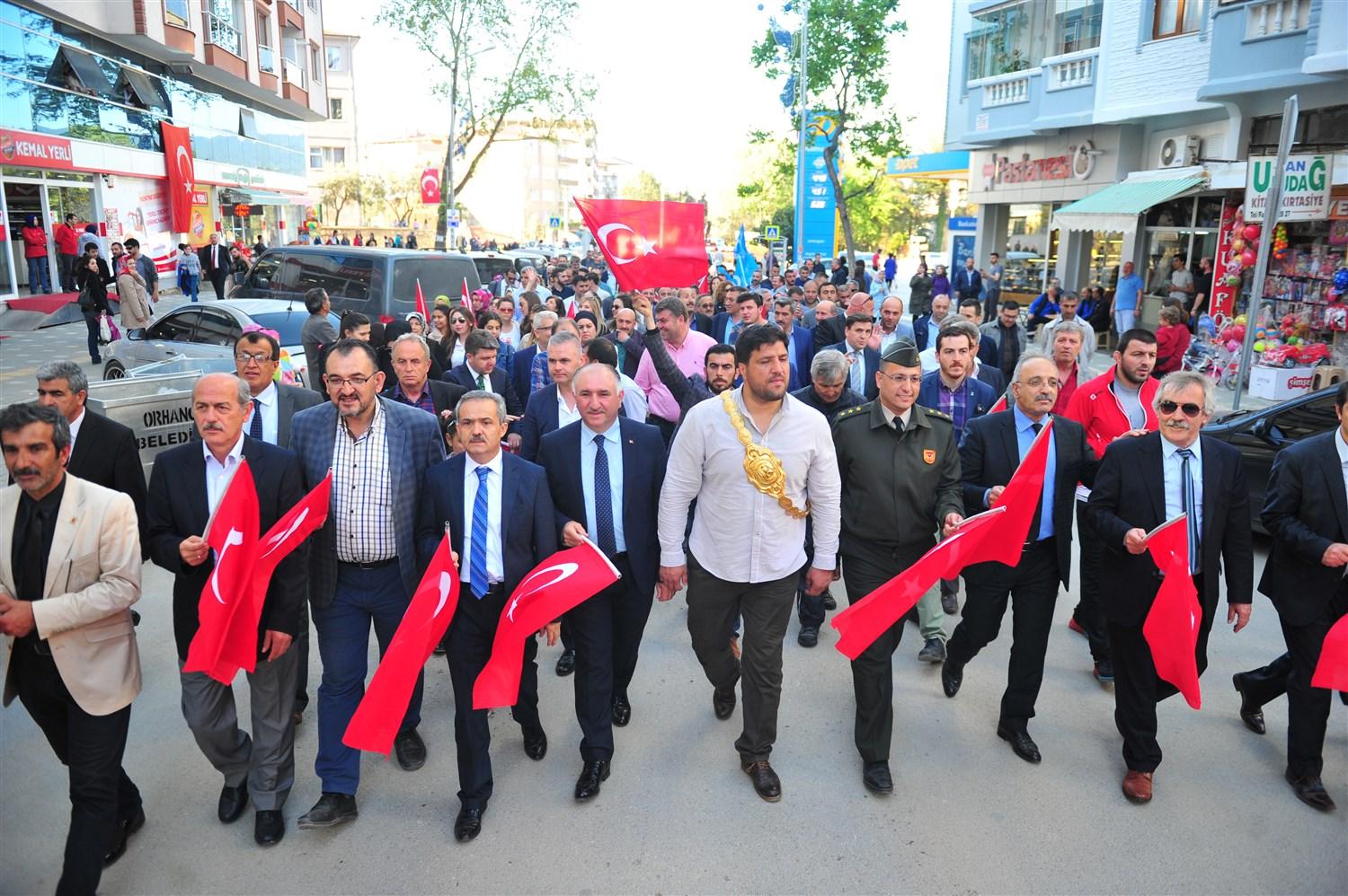 ORHANGAZİ’NİN FETHİ PROGRAMI MUHTEŞEM KORTEJ YÜRÜYÜŞÜ İLE BAŞLADI 