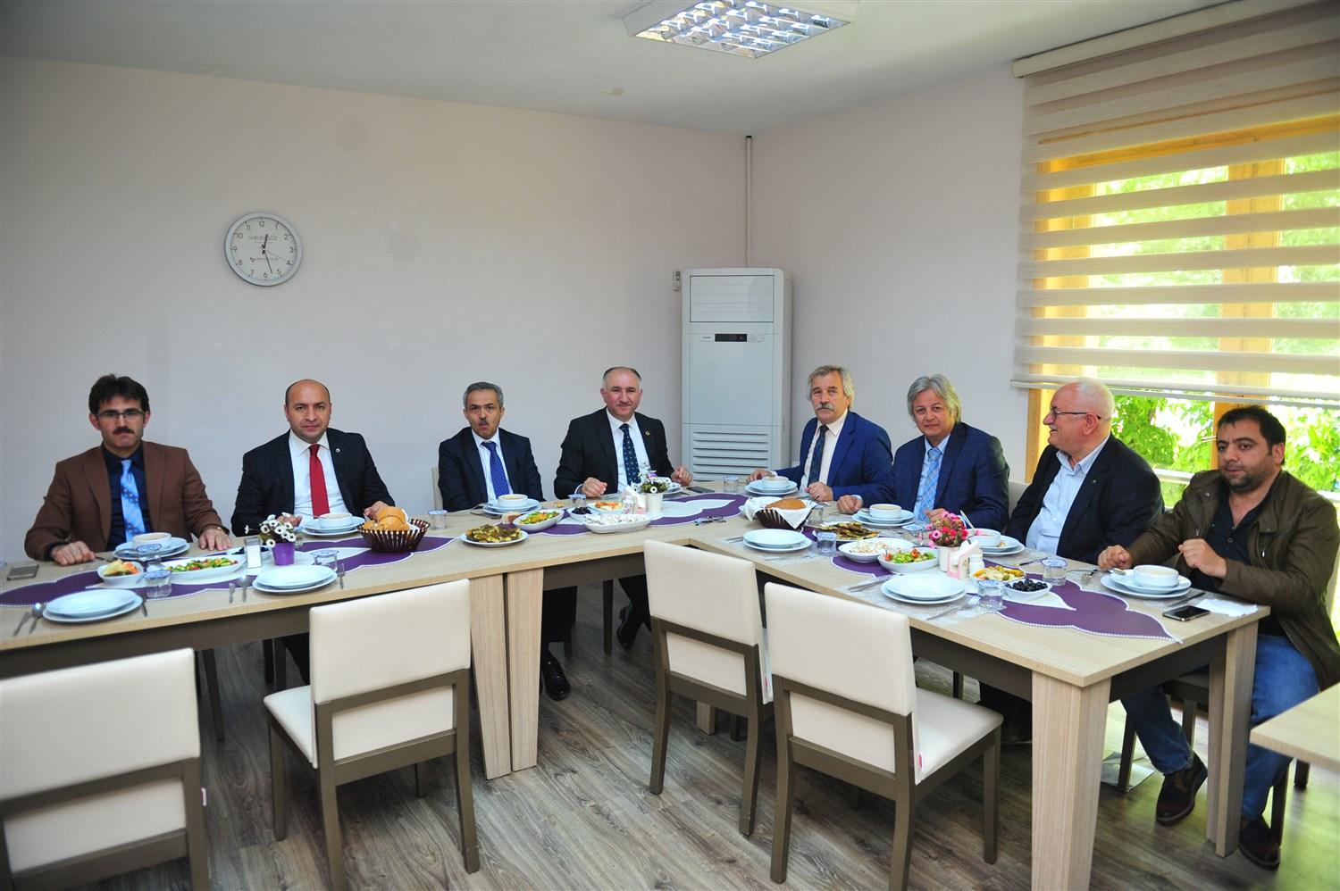 FETİH TÖRENLERİ KAPSAMINDA YÖRESEL YEMEKLER TANITIMI YAPILDI 