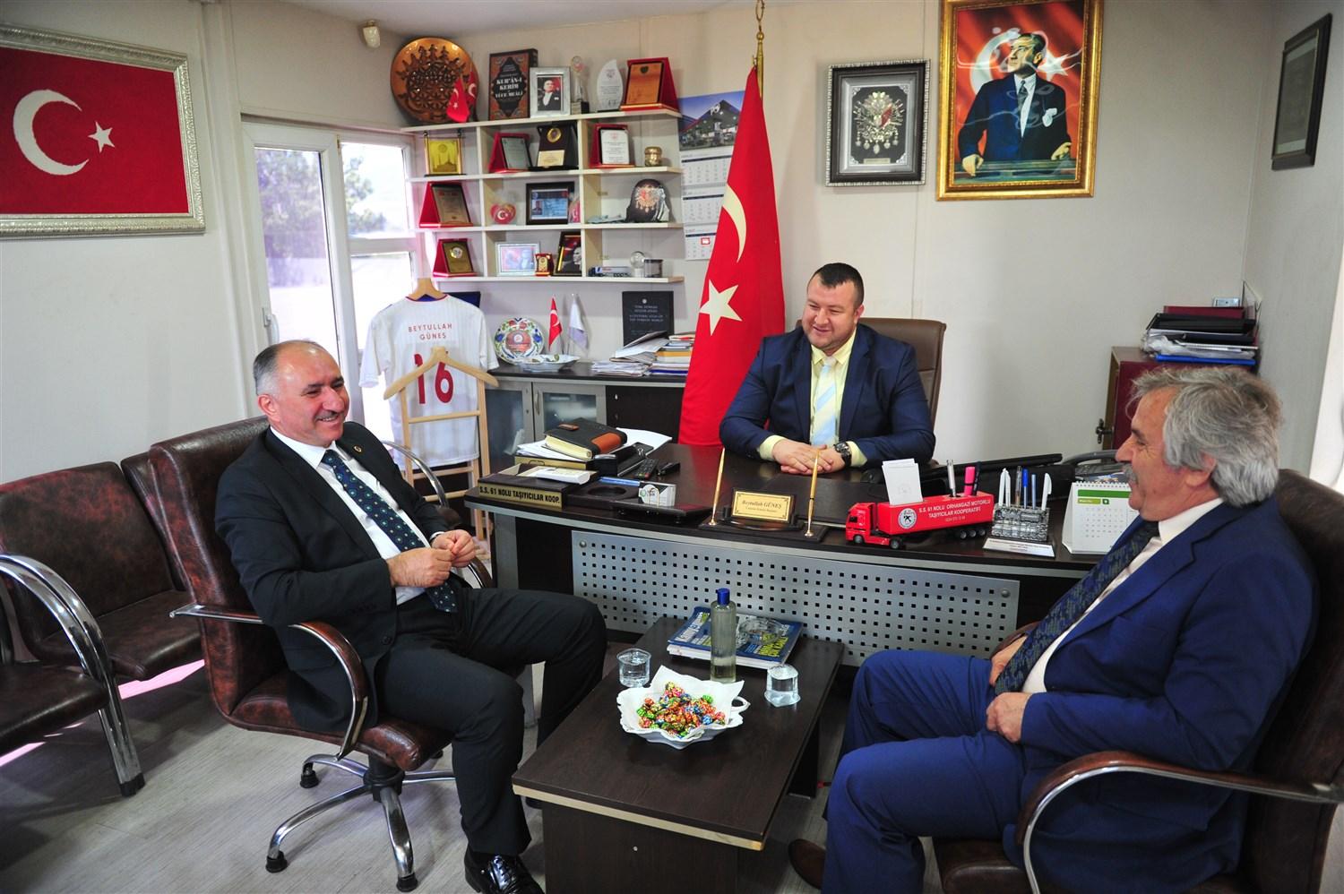 BAŞKAN ÇAĞLAYAN'DAN TAŞIYICILAR KOOPERATİFİ'NE HAYIRLI OLSUN ZİYARETİ 