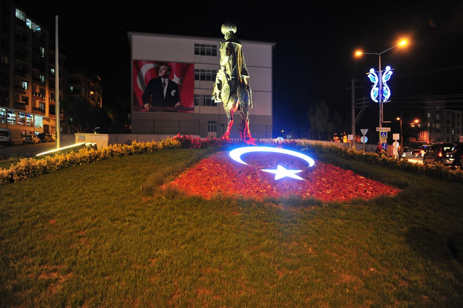 KAVŞAK AYDINLATMASI TAMAMLANDI 