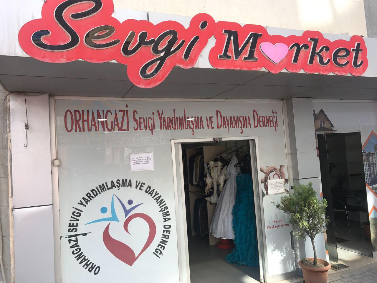 SEVGİ DERNEĞİ YETİM VE ÖKSÜZLERİN YANINDA 