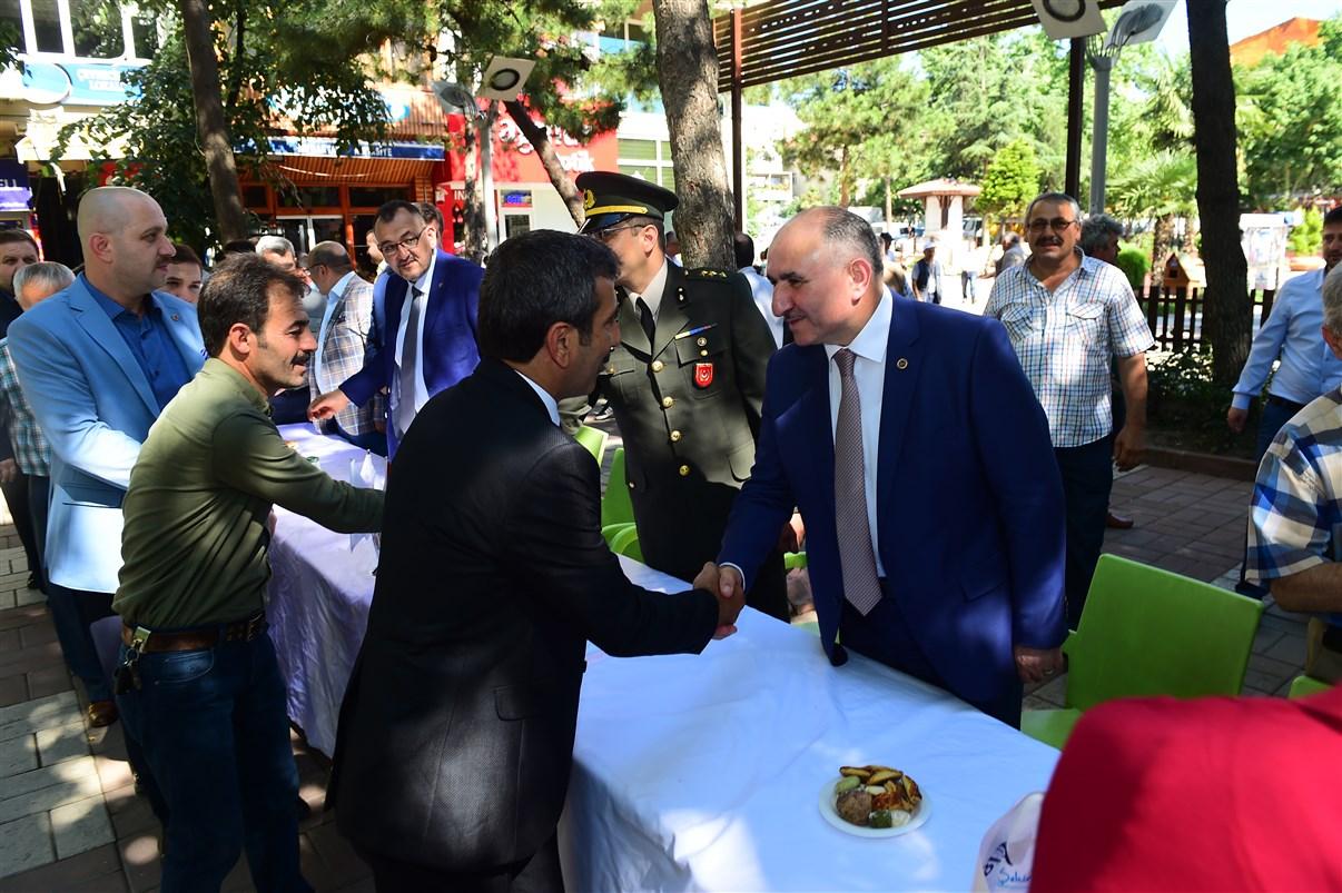 ORHANGAZİ BAYRAMDA KUCAKLAŞTI 