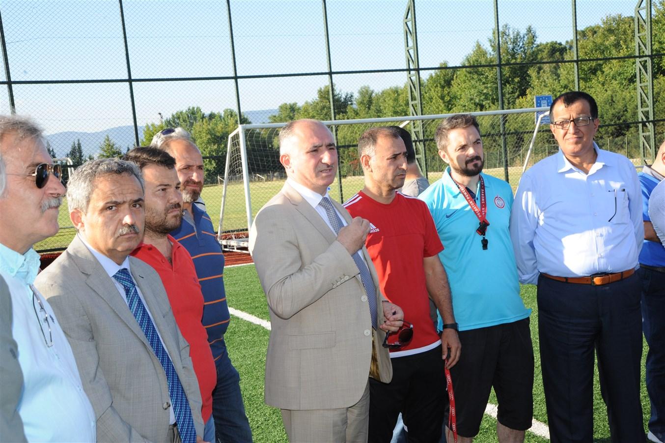 BAŞKAN ÇAĞLAYAN ORHANGAZİ BELEDİYESPOR'UN İLK ANTRENMANINDAYDI 