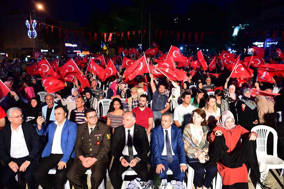 ORHANGAZİ 15 TEMMUZ GECESİ TEK YÜREK OLDU 