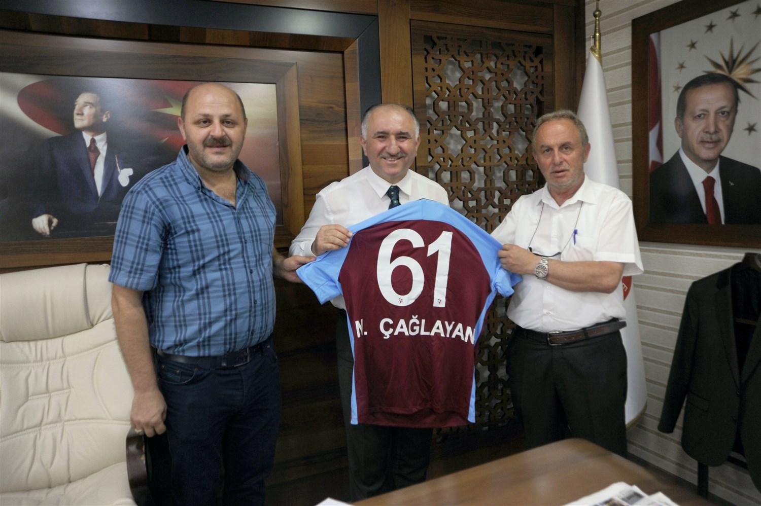 TRABZONLULARDAN BAŞKAN ÇAĞLAYAN'A TEŞEKKÜR ZİYARETİ 