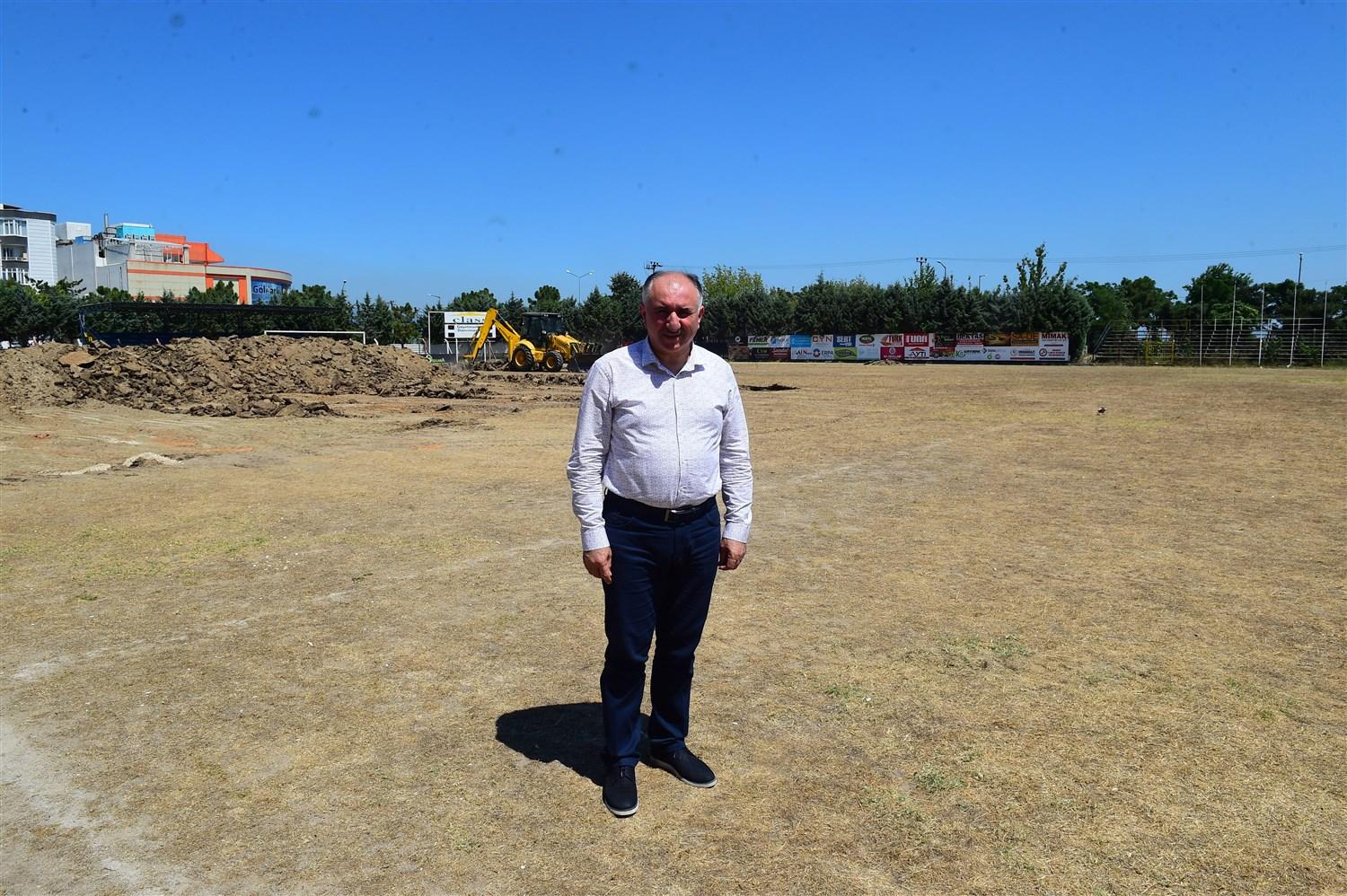 BAŞKAN ÇAĞLAYAN STADYUMDAKİ ÇALIŞMALARI İNCELEDİ 