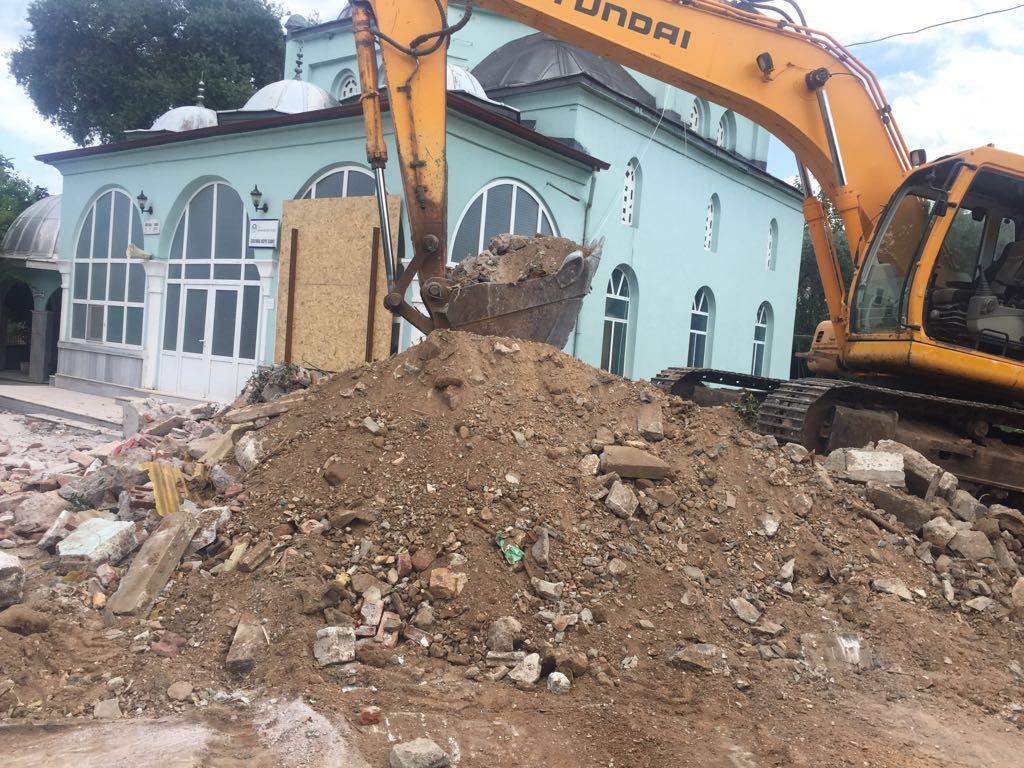 GÖLYAKA CAMİ MİNARESİ YENİLENİYOR 