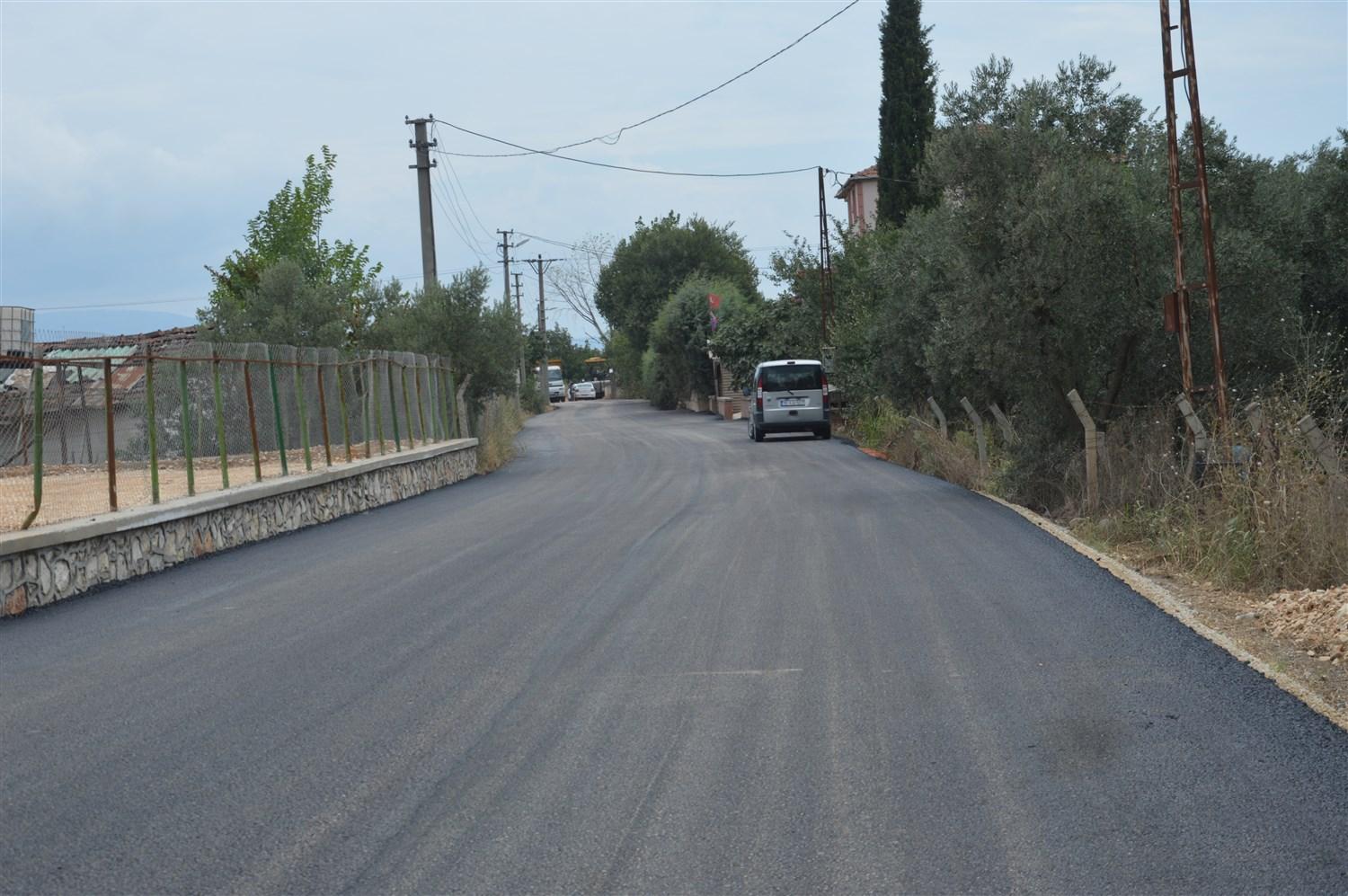 FATİH MAHALLESİNDE SICAK ASFALT ÇALIŞMASI DEVAM EDİYOR 