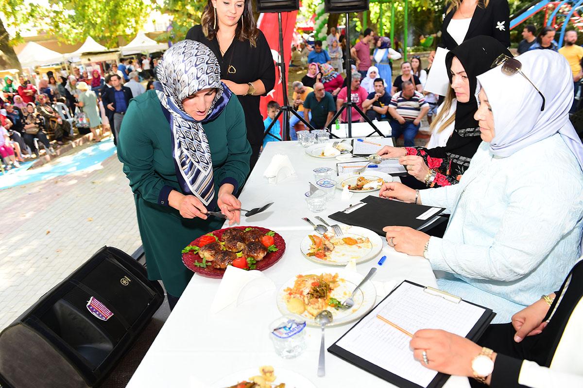 TURŞU FESTİVALİNDE NEFİS YEMEKLER YARIŞTI 