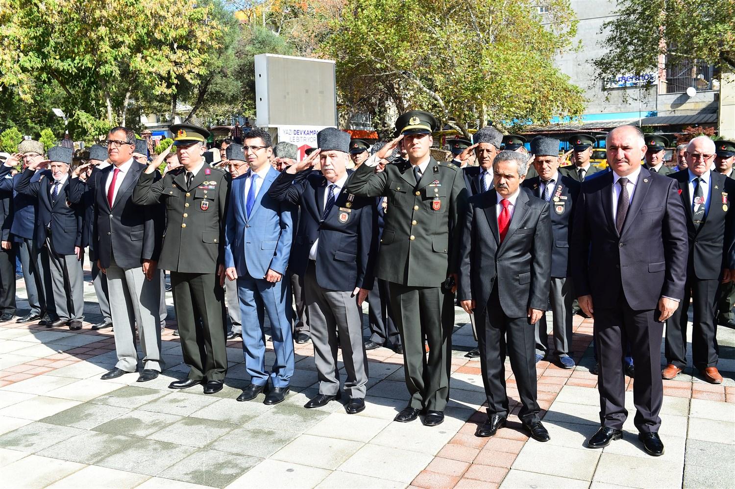 BAŞKAN ÇAĞLAYAN GAZİLER GÜNÜ PROGRAMINA KATILDI 