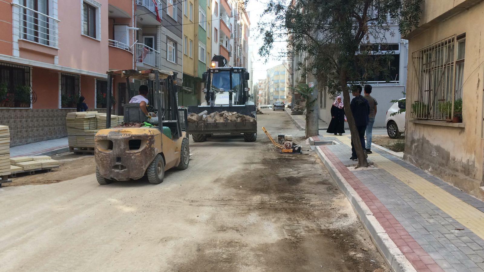 KALDIRIM ÇALIŞMALARI CUMHURİYET CADDESİNDE 