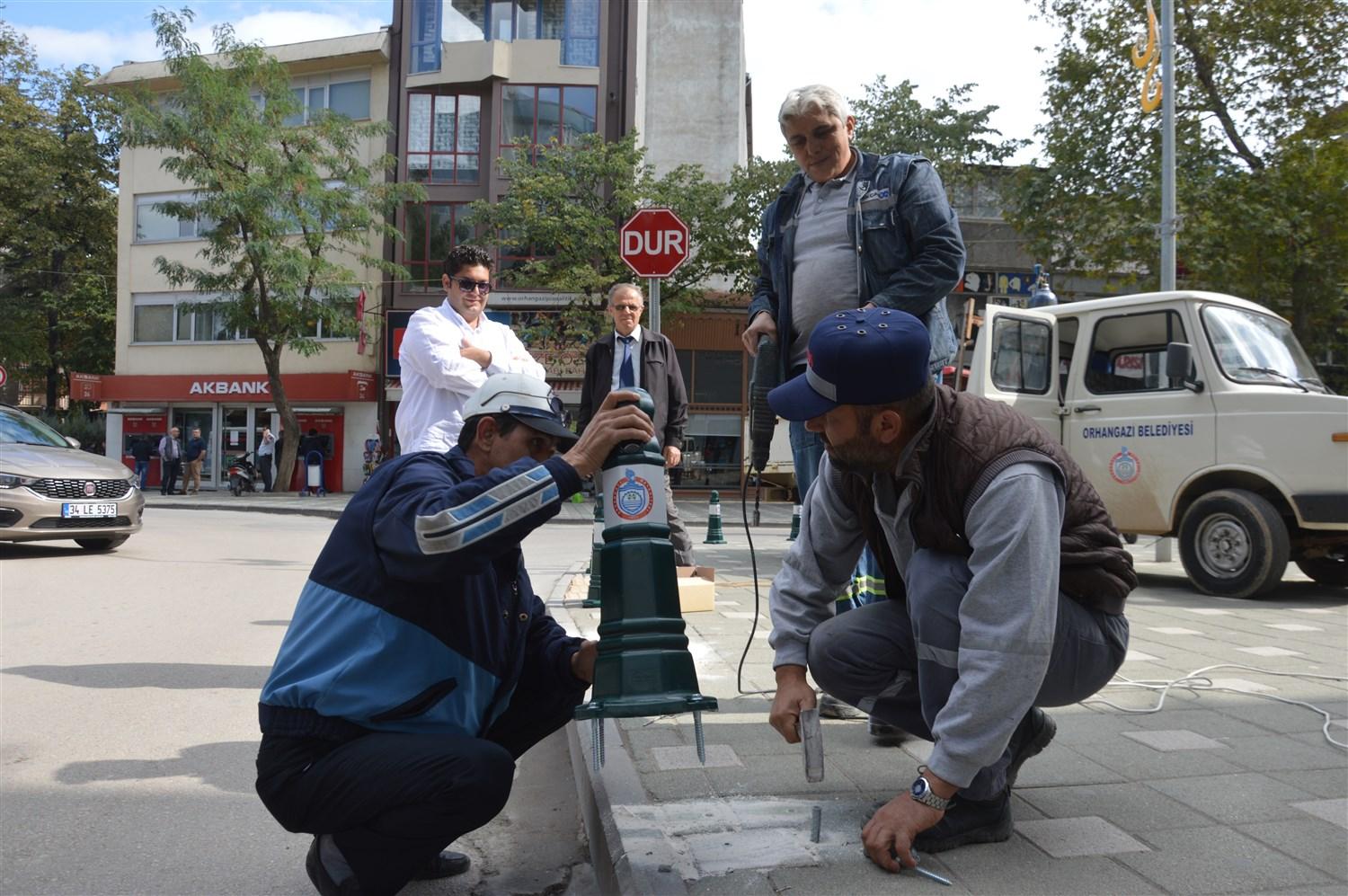 KALDIRIMLARA ARAÇ PARKINA SON 