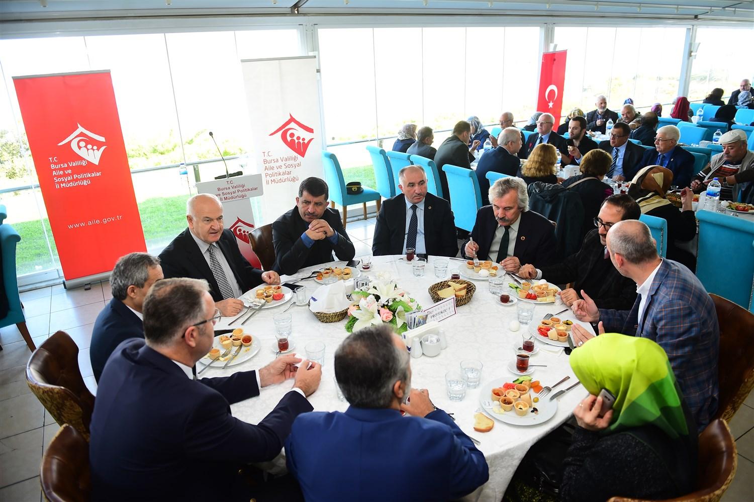 BAŞKAN ÇAĞLAYAN ŞEHİT AİLELERİ DERNEĞİ AŞURE PROGRAMINA KATILDI 