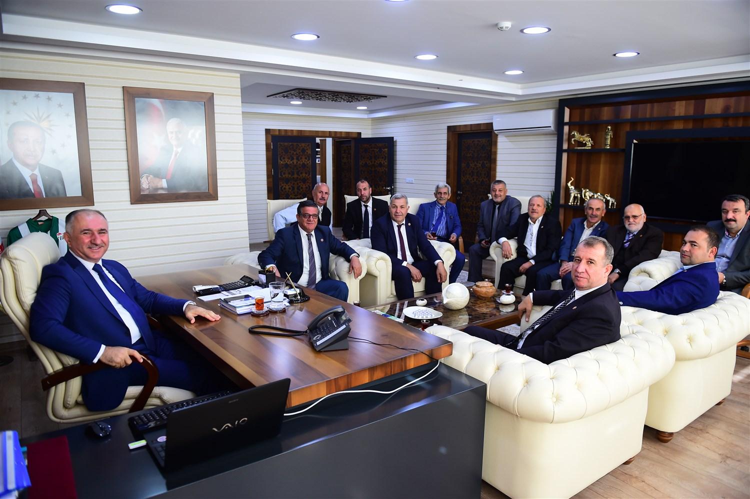 BAŞKAN ÇAĞLAYAN MUHTARLARI AĞIRLADI 