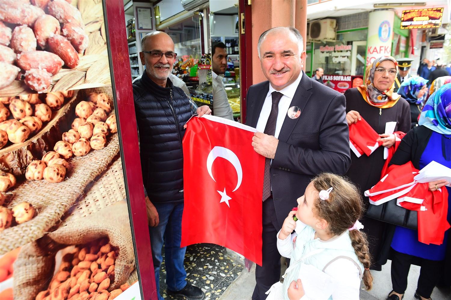 ESNAFIN EN GÜZEL SÜSÜ İLÇE PROTOKOLÜNDEN 