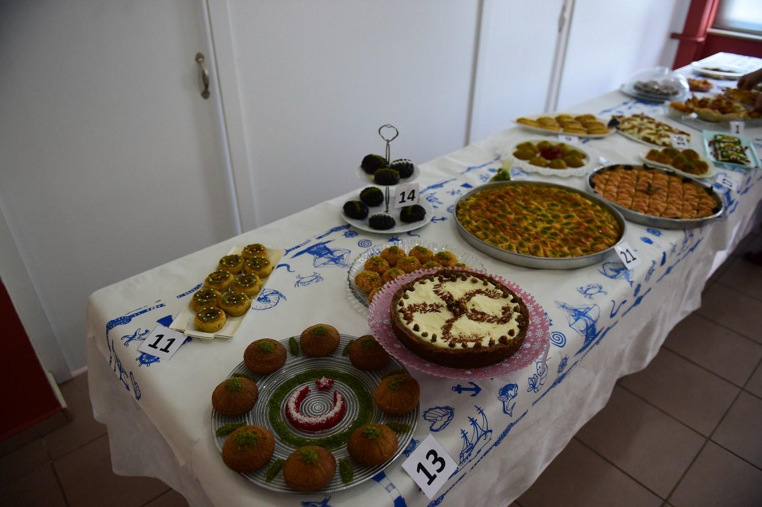 ZEYTİN FESTİVALİ ZEYTİNYAĞLI YEMEK VE TATLI YARIŞMASI YAPILDI 