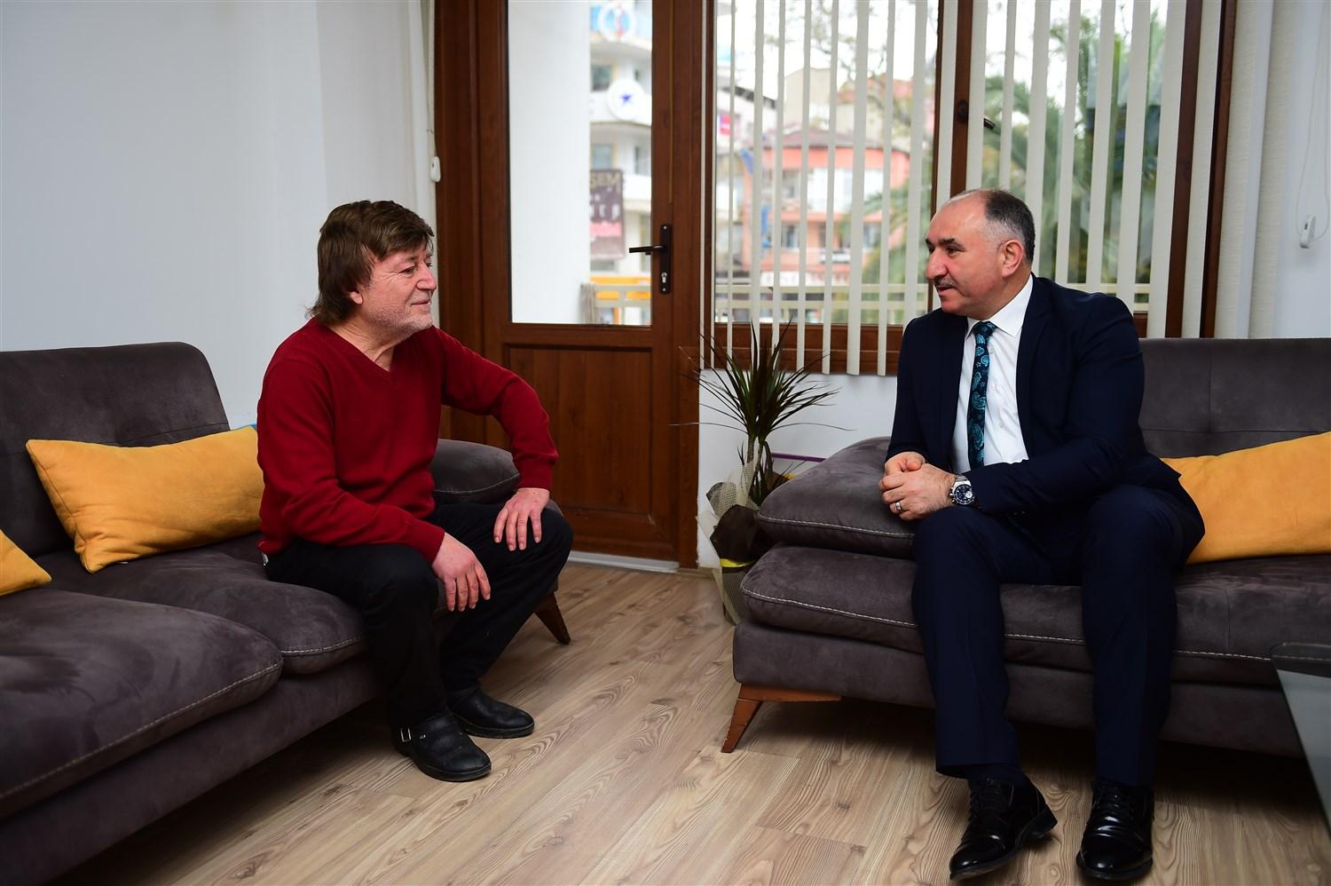 BAŞKAN ÇAĞLAYAN DİŞ HEKİMLERİ HAFTASINDA DİŞ HEKİMLERİNİ UNUTMADI 