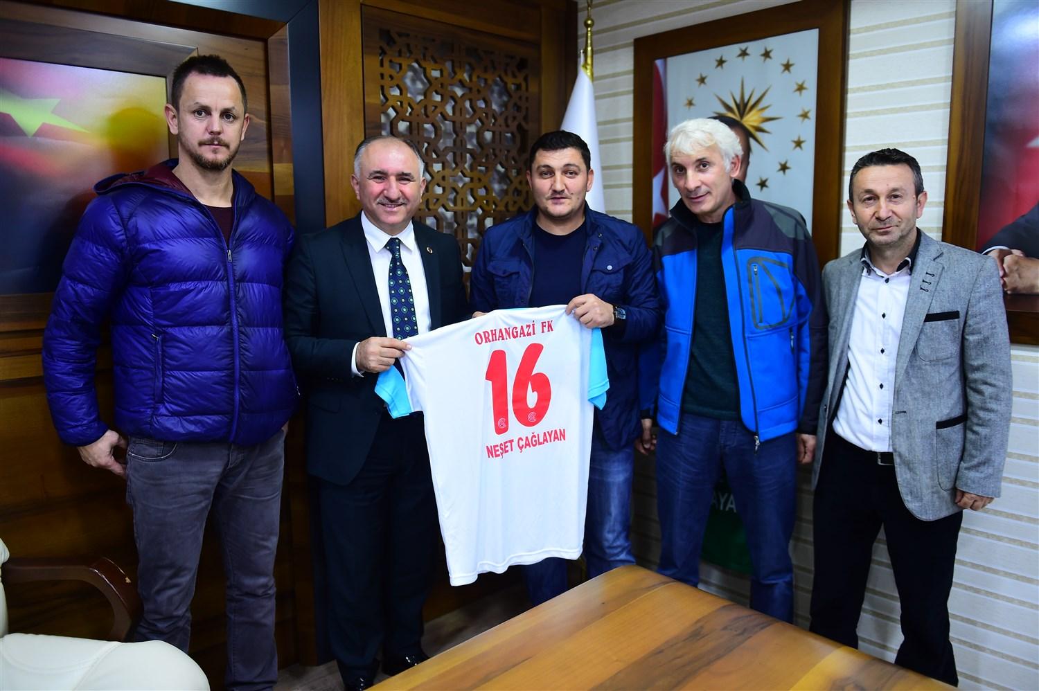 ORHANGAZİ FUTBOL KULÜBÜ YÖNETİMİ BAŞKAN ÇAĞLAYAN'I ZİYARET ETTİ 