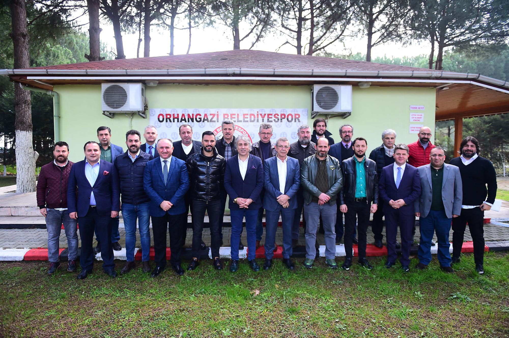 BAŞKAN ÇAĞLAYAN ORHANGAZİ BELEDİYESPOR'UN YENİ YÖNETİMİ İLE BİR ARAYA GELDİ 