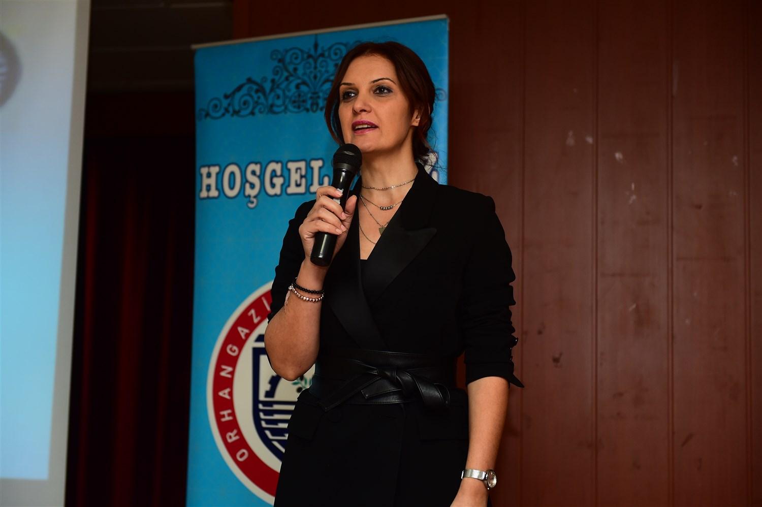 GENÇLERE, TEKNOLOJİ BAĞIMLILIĞI VE ZARARLARI KONFERANSI 