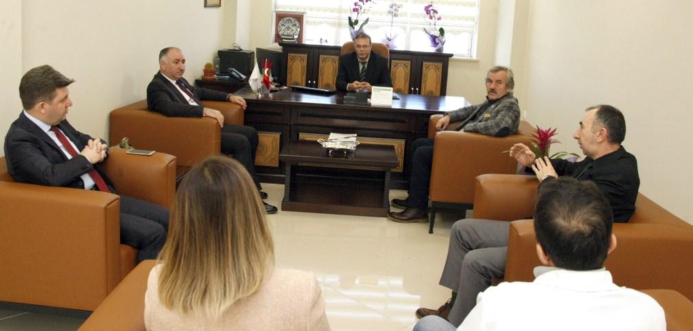 BAŞKAN ÇAĞLAYAN HASTANE YÖNETİMİNİ ZİYARET ETTİ 