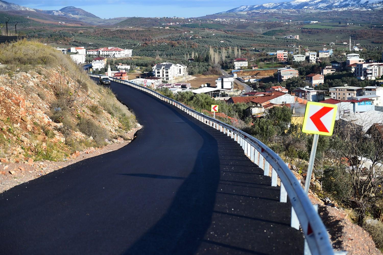 TOKİ YOLUNA BARİYER MONTAJLARI TAMAMLANDI 