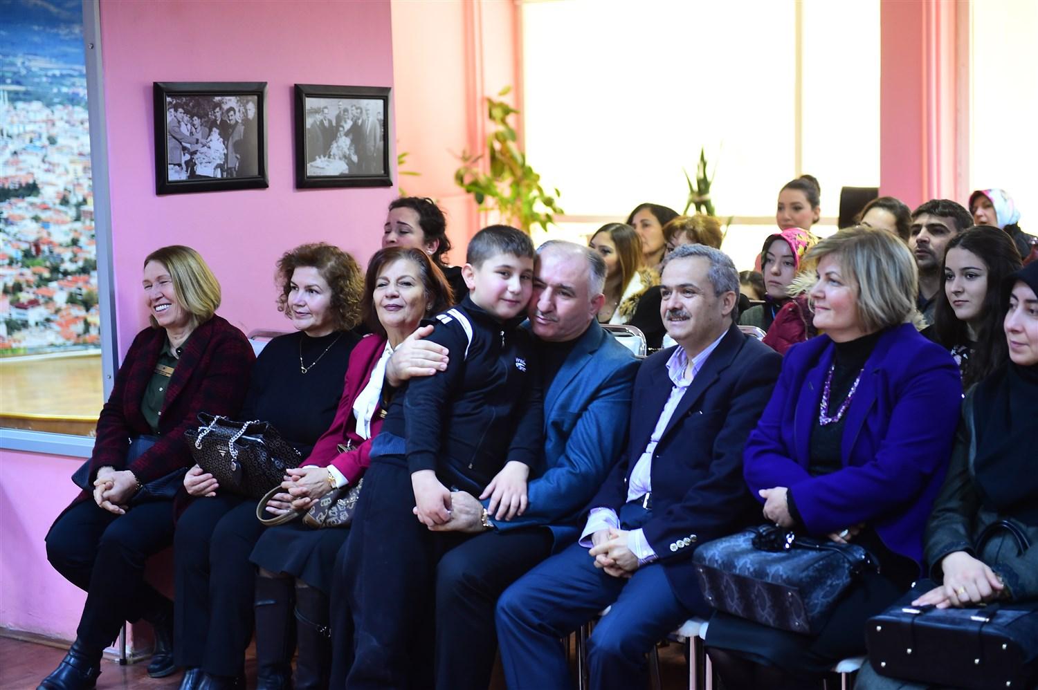 BAŞKAN ÇAĞLAYAN ÇOCUK OTİZMİ KONFERANSINA KATILDI 