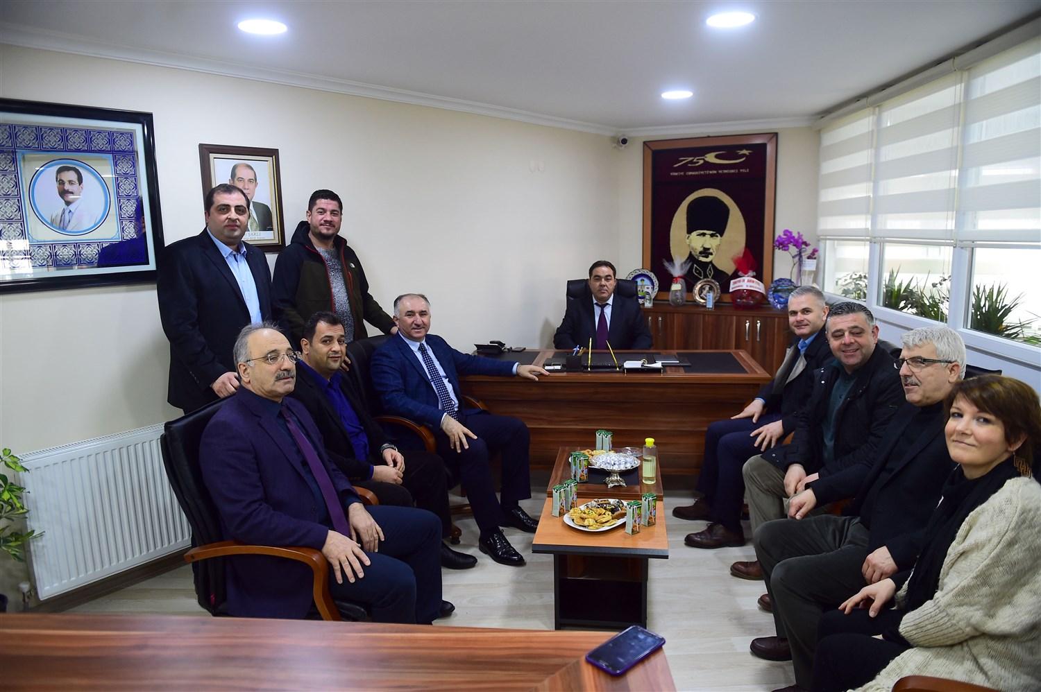 BAŞKAN ÇAĞLAYAN’DAN ESNAF KEFALET’E HAYIRLI OLSUN ZİYARETİ 