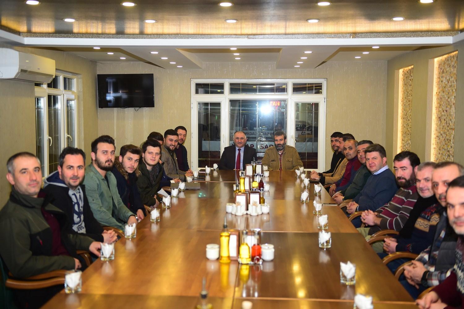 BAŞKAN ÇAĞLAYAN GAZİ ORHANBEY CAMİ ALTI ESNAFI İLE BULUŞTU 