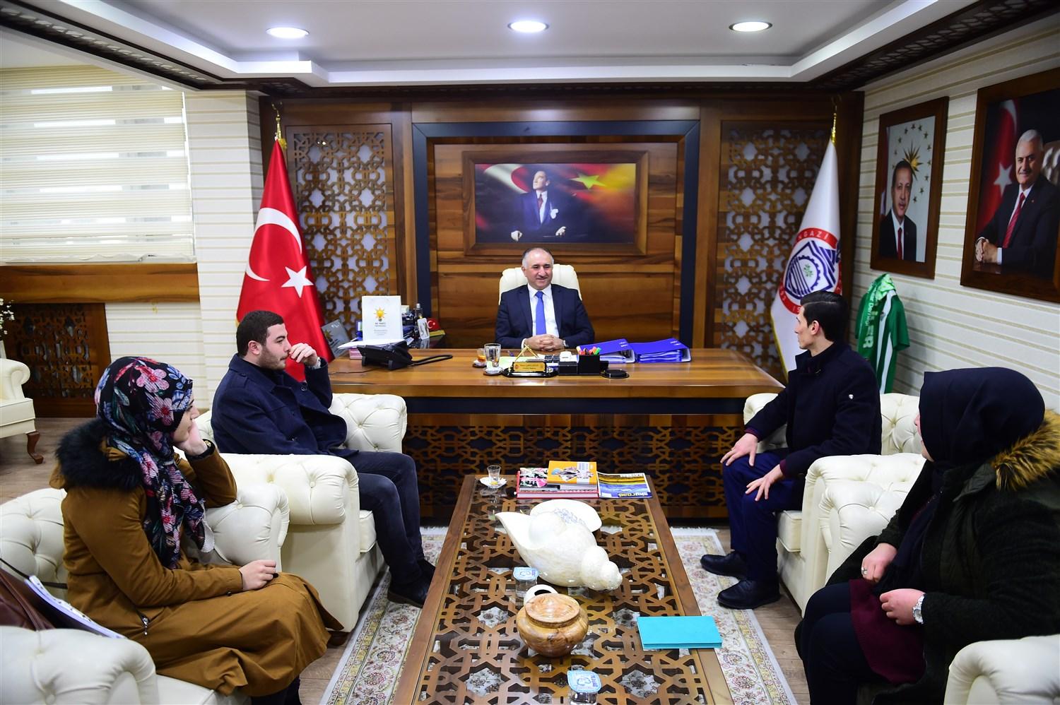 BAŞKAN ÇAĞLAYAN AK GENÇLİK'İ AĞIRLADI 