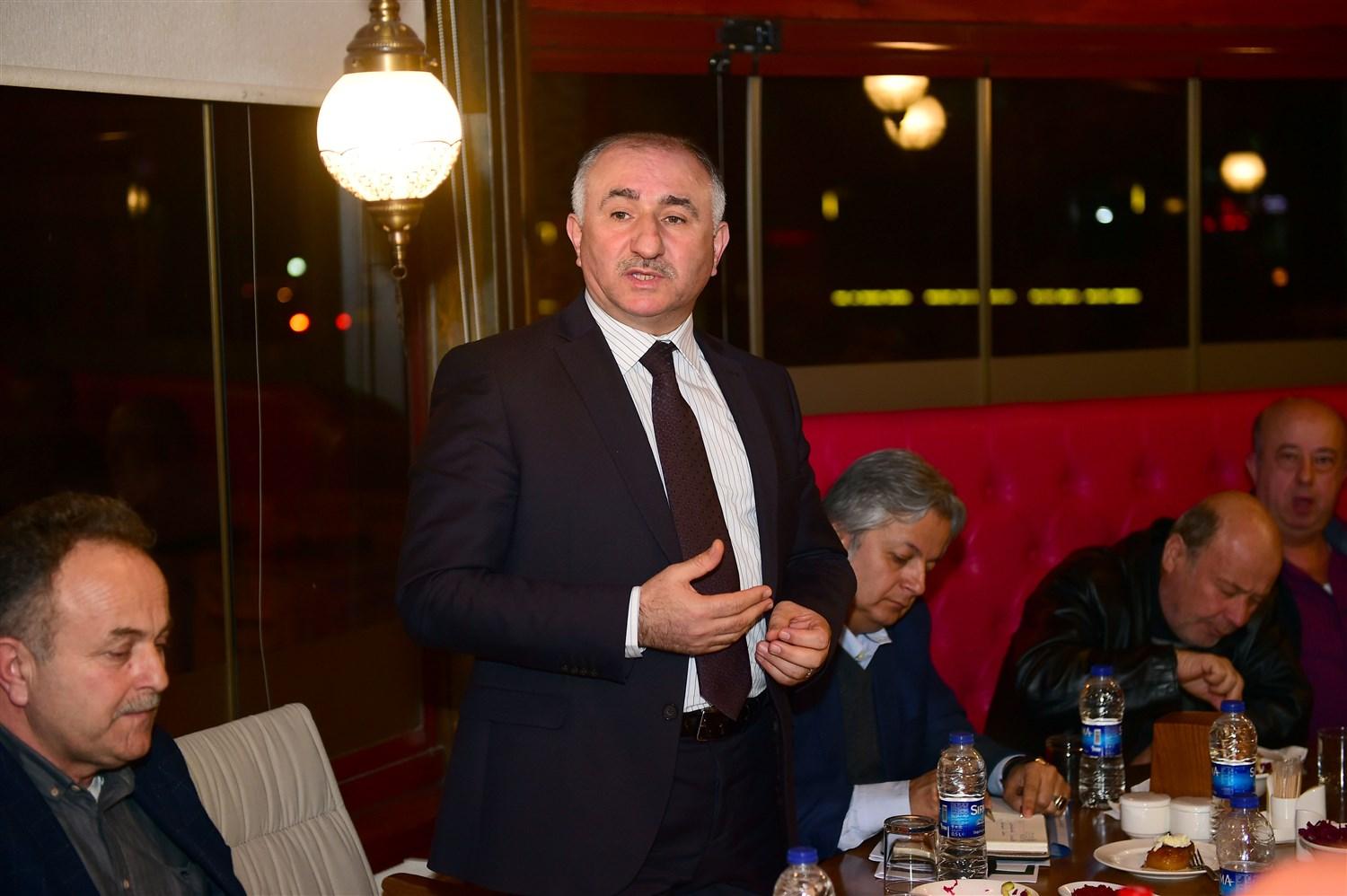 BAŞKAN ÇAĞLAYAN TURŞU YENİ TURŞU ÜRETİM MERKEZİ İÇİN GEDELEKLİ TURŞUCULARLA TOPLANTIDA BİR ARAYA GELDİ 