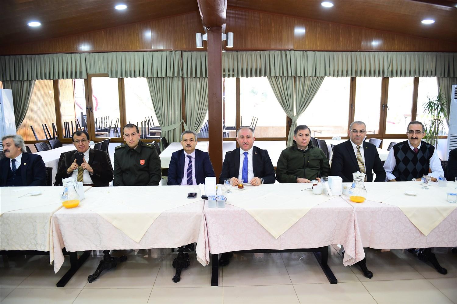 KURUM VE STK BULUŞMALARININ BU AYKİ EV SAHİPLİĞİNİ BELEDİYE YAPTI 