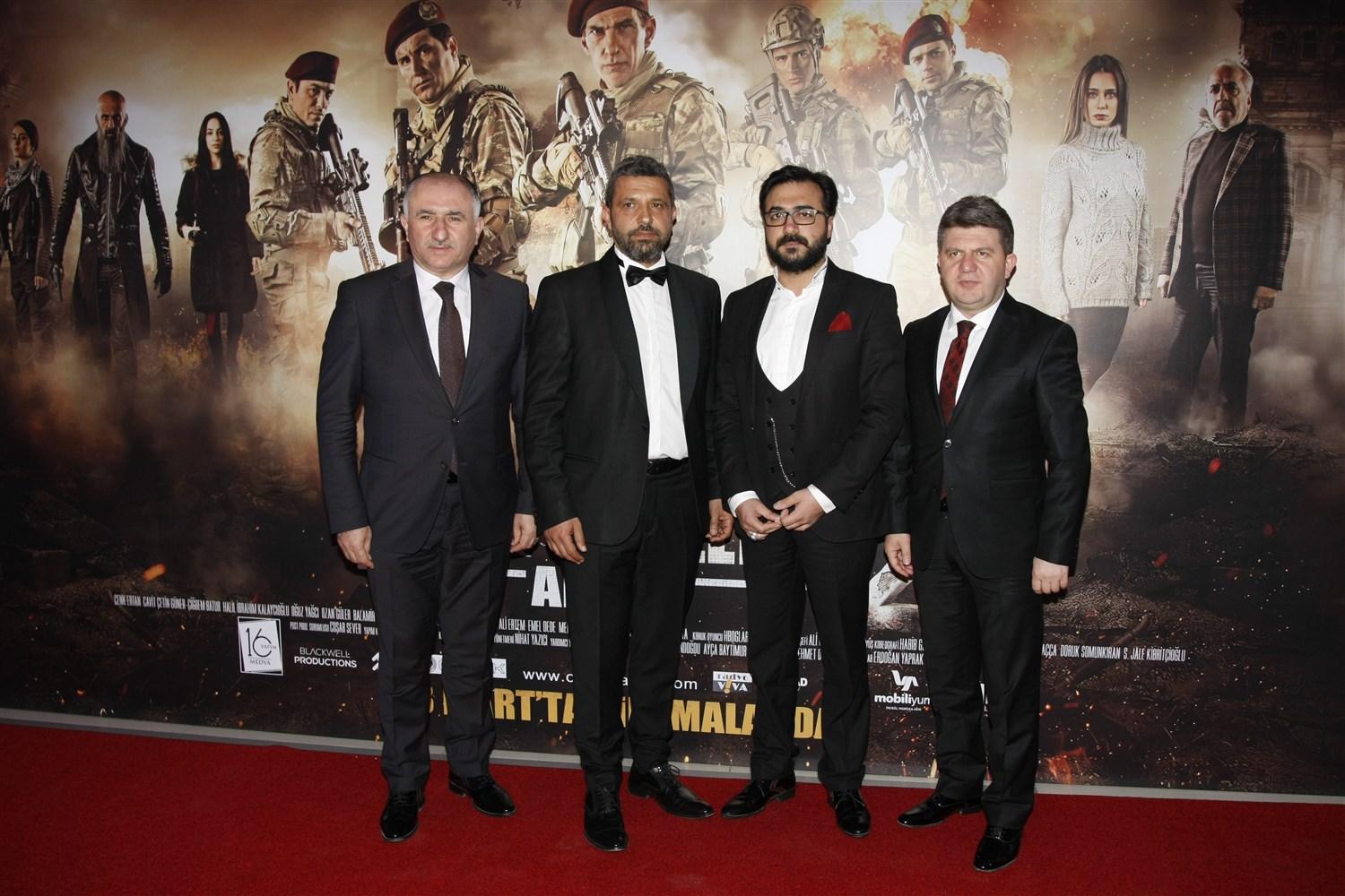 BAŞKAN ÇAĞLAYAN BORDO BERELİLER 2 AFRİN FİLMİNİN GALASINA KATILDI 