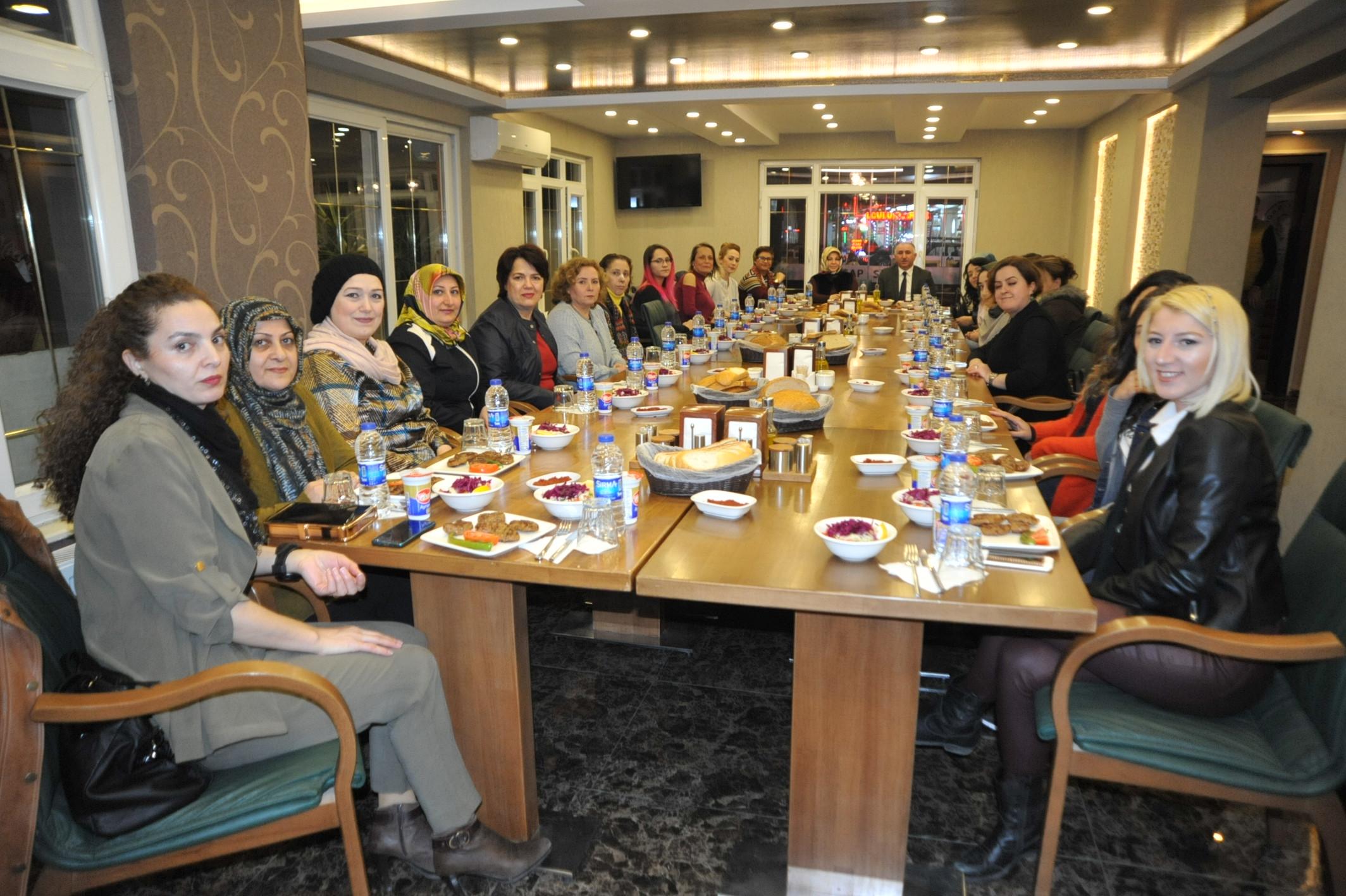 BAŞKAN ÇAĞLAYAN BAYAN KUAFÖRLERİNİ DİNLEDİ 