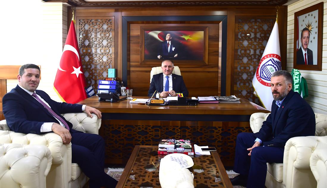 BAŞKAN ÇAĞLAYAN ESNAF ODASI BAŞKANINI AĞIRLADI 