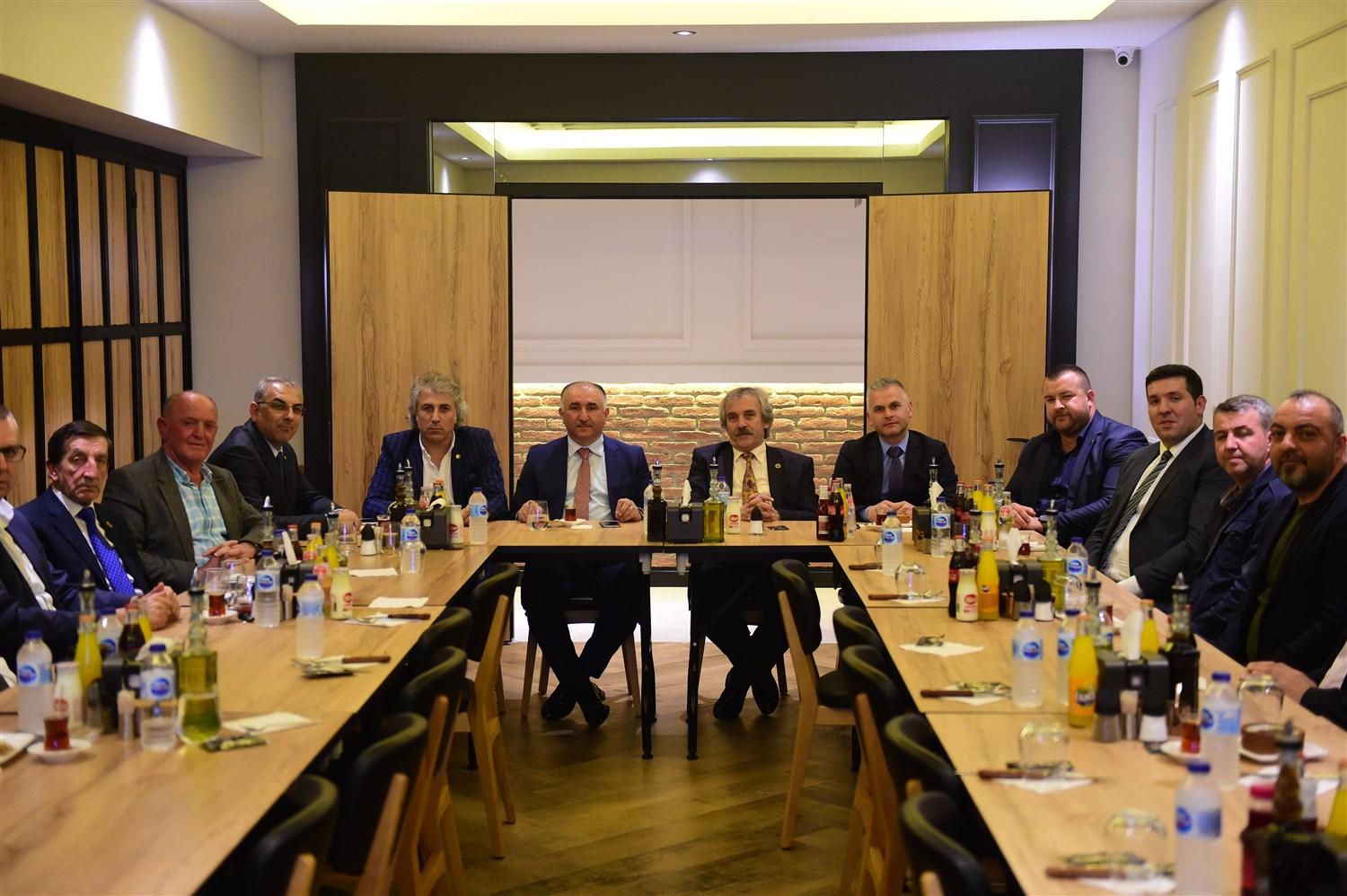 BAŞKAN ÇAĞLAYAN ODA VE KOOPERATİF BAŞKANLARI İLE BİR ARAYA GELDİ 