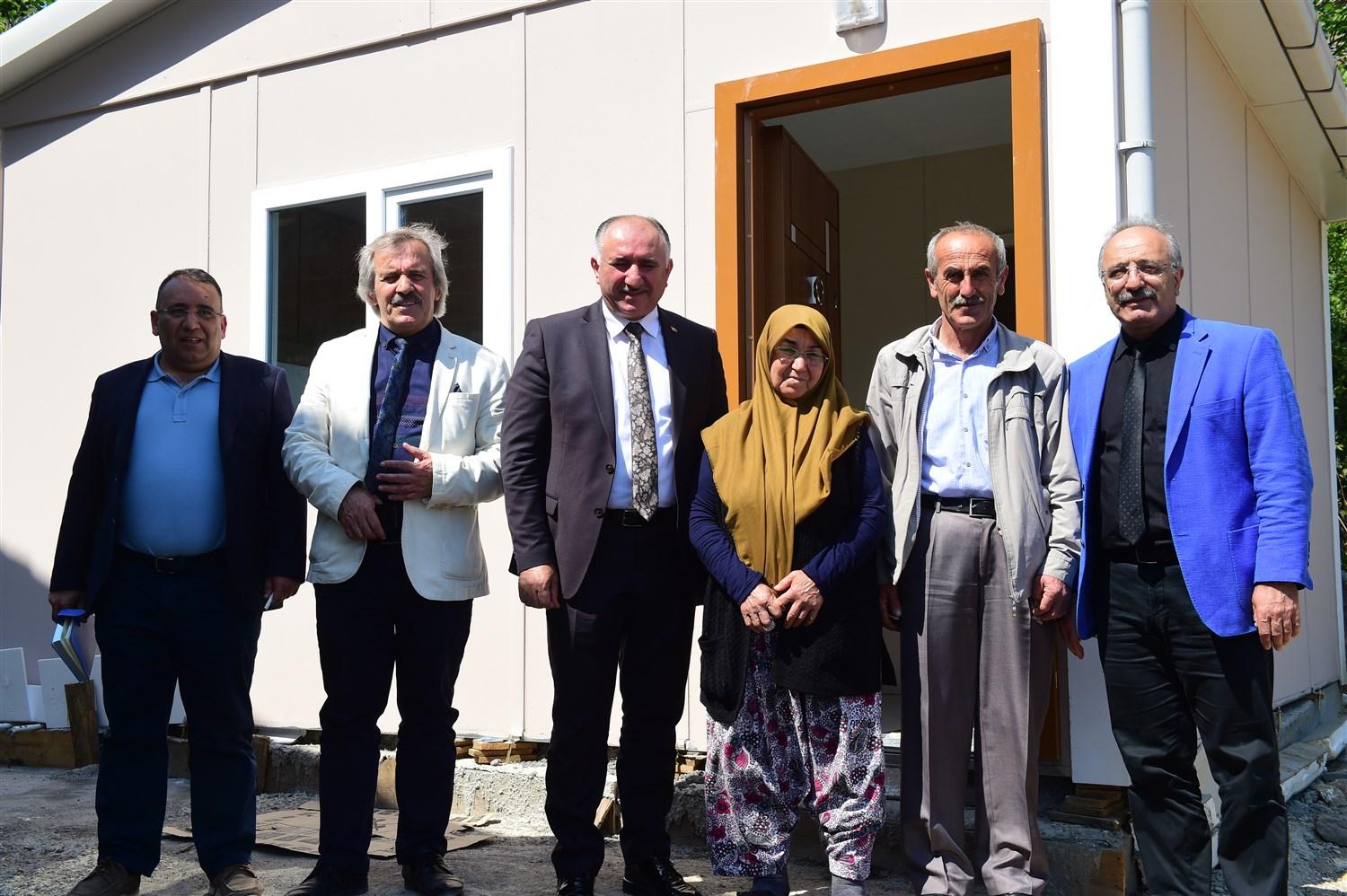 SICAK YUVA PROJESİNDE 3 EV TESLİMİ YAPILDI 