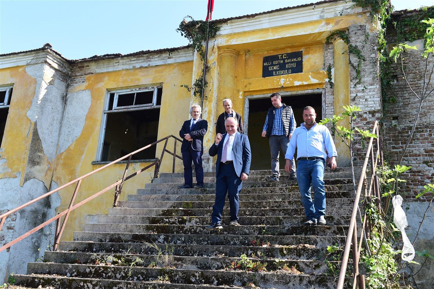 GEMİÇ TAŞ MEKTEP’TE RESTORASYON ÇALIŞMALARI BAŞLADI 
