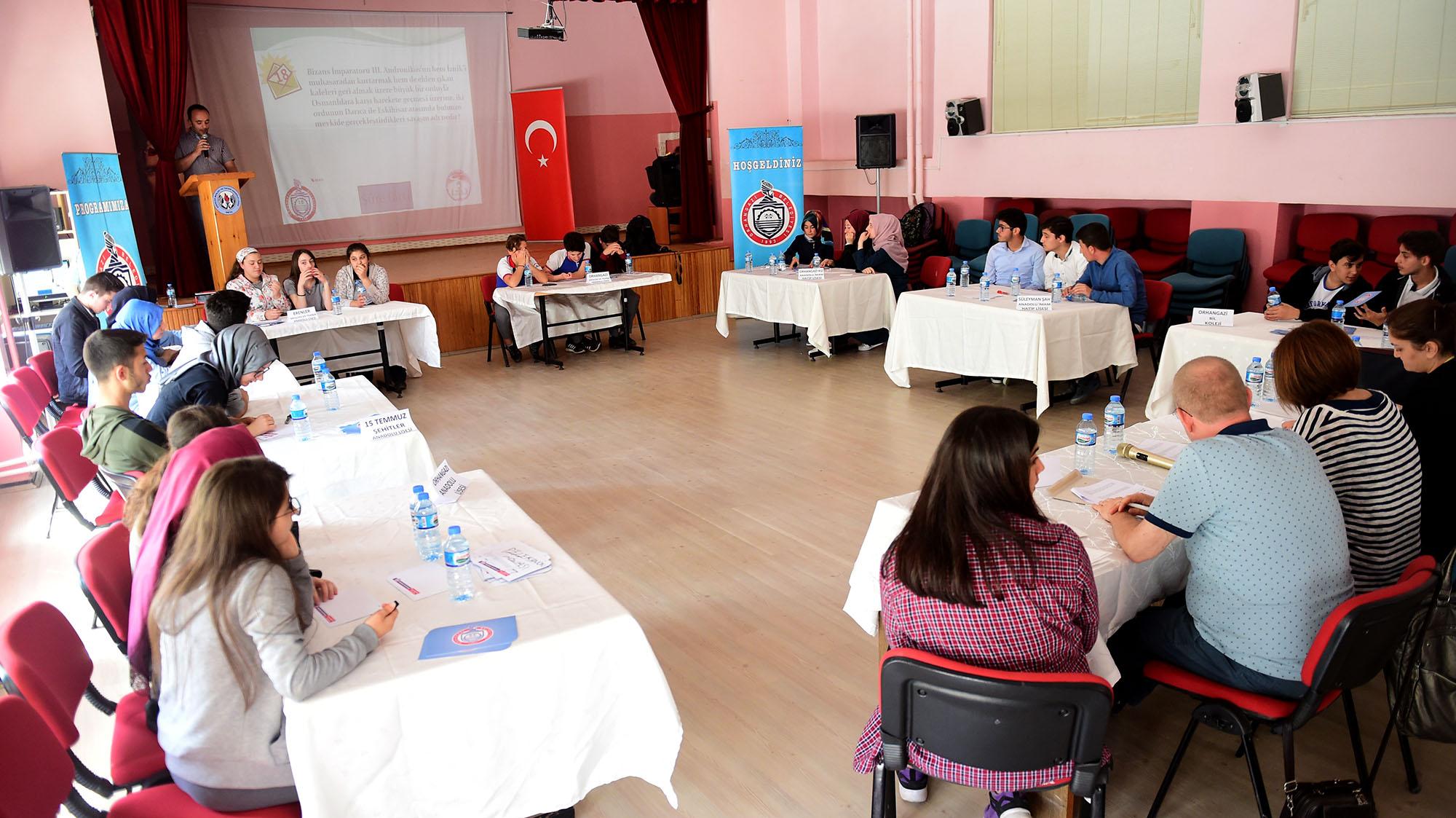 FETİH ŞENLİKLERİ KAPSAMINDA BİLGİ YARIŞMASI DÜZENLENDİ 