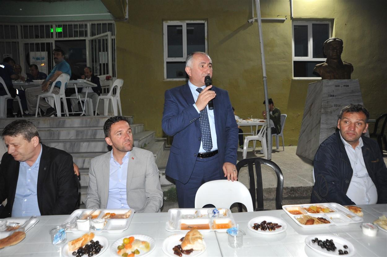 ÜREĞİL HALKI BAŞKAN ÇAĞLAYAN'IN İFTAR DAVETİNDE BİR ARAYA GELDİ 