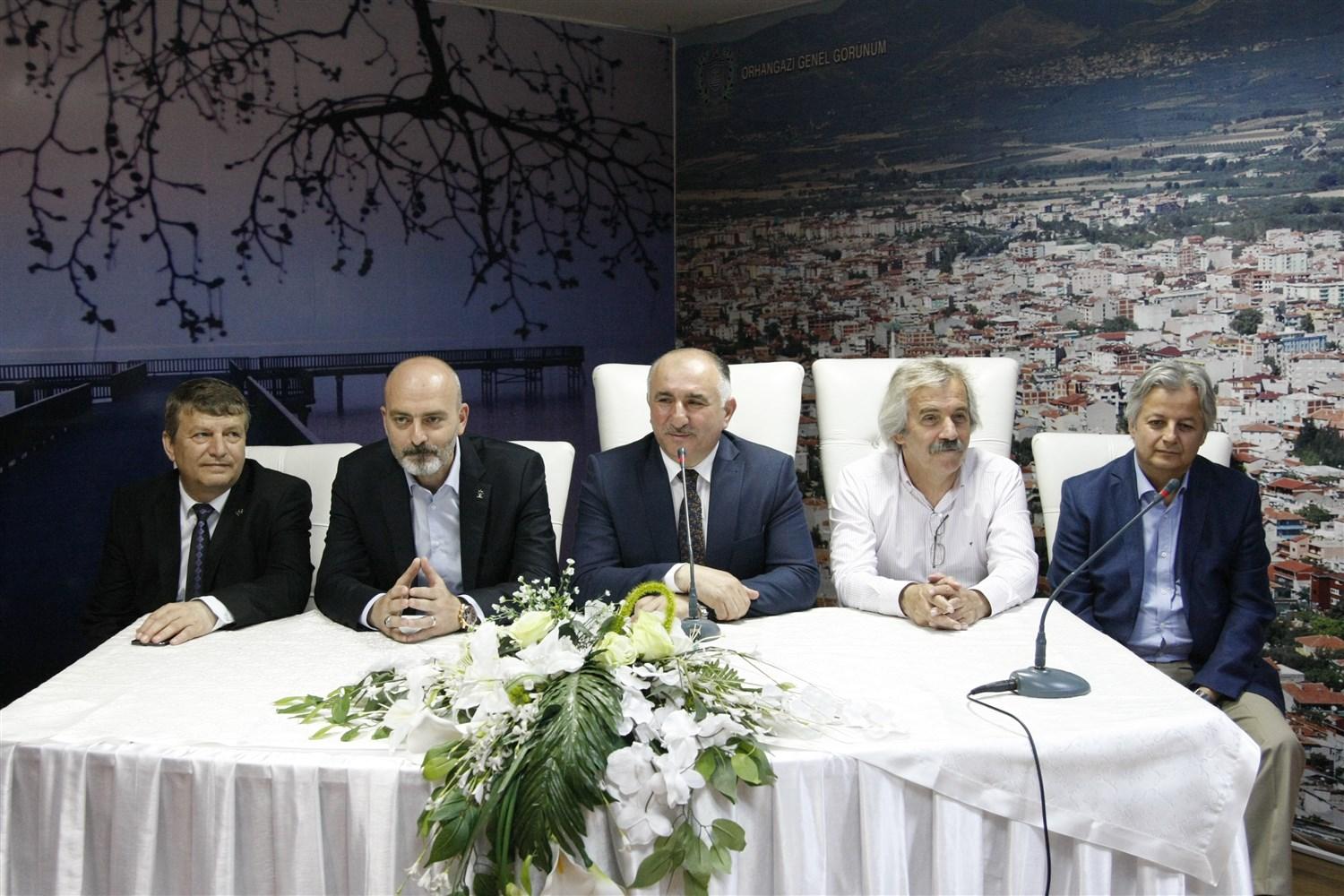 BAŞKAN ÇAĞLAYAN, MİLLETVEKİLİ ADAYI ZAFER IŞIK'LA BİRLİKTE PERSONEL İLE BAYRAMLAŞTI 