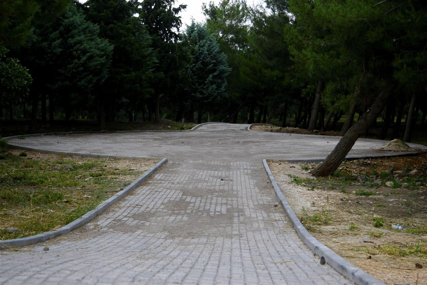 ÇELTİKÇİ MAHALLESİ'NDE MEZARLIK DÜZENLEMESİ TAMAMLANDI 